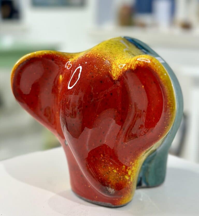 OTTO Elefant - "Rainbow" glasur med røde ører